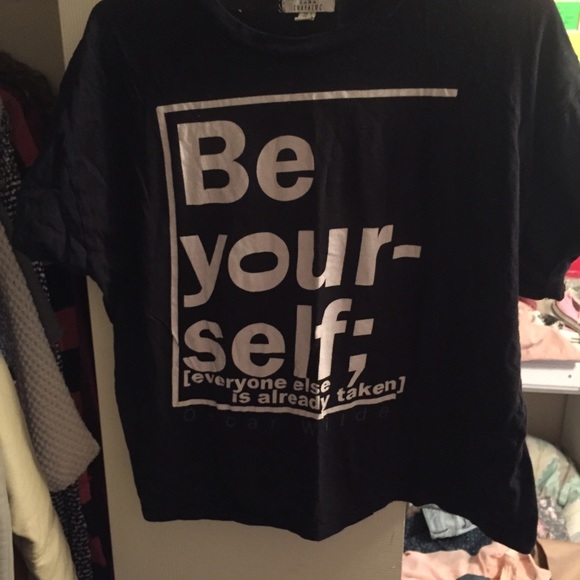 Zara Oscar Wild Quote Top