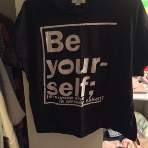 Zara Oscar Wild Quote Top