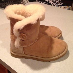 💥Reduced💥Authentic UGG Bailey Button Boots