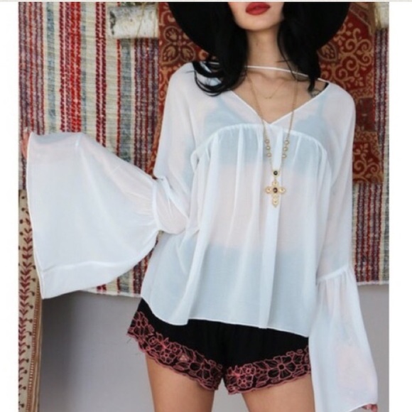 LAST ONE • White Bell Sleeve Boho Top - Picture 2 of 3