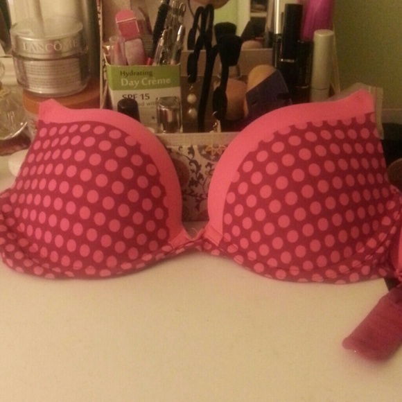 FINAL SALE!!NEW VICTORIA'S SECRET PINK BRA 34B