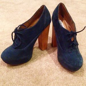 Steve Madden “Cirkus S” Oxford Pump