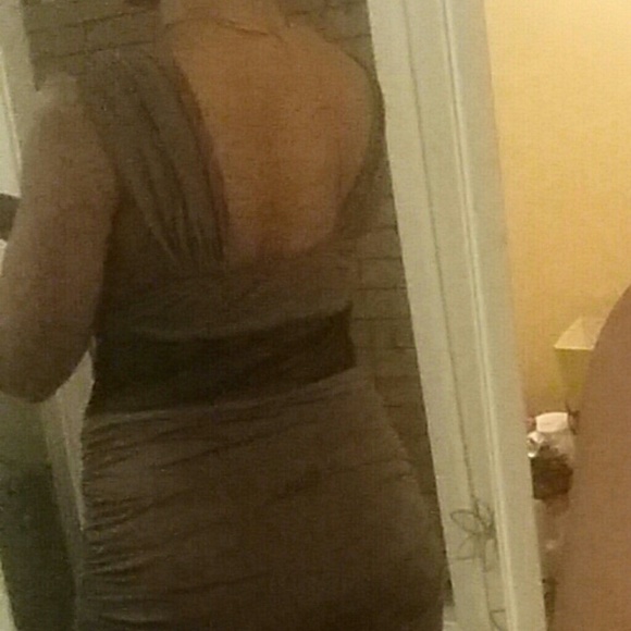 Flirty satiny fun dress with mesh back - Picture 3 of 3