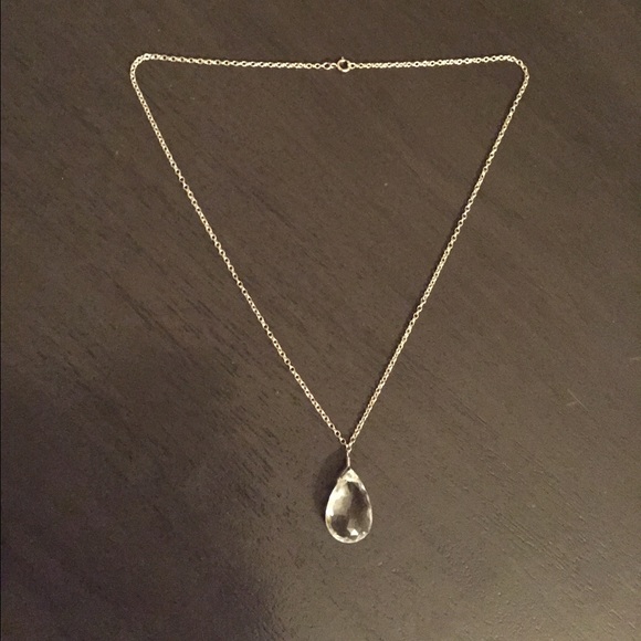 Crystal pendant necklace