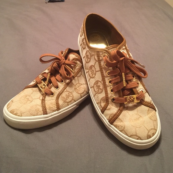 Michael kors tennis shoes size 6.5