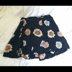 Brandy Melville black / sunflower skirt