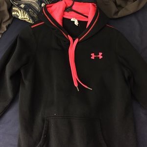 Black and pink Under Armour sweatshirt