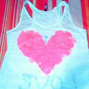 Tank top,nike shirt &under armor shorts