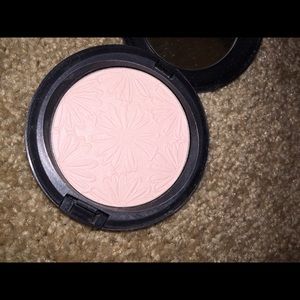Mac beauty powder