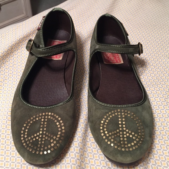 Lucky Brand green suede "peace" ballet flats