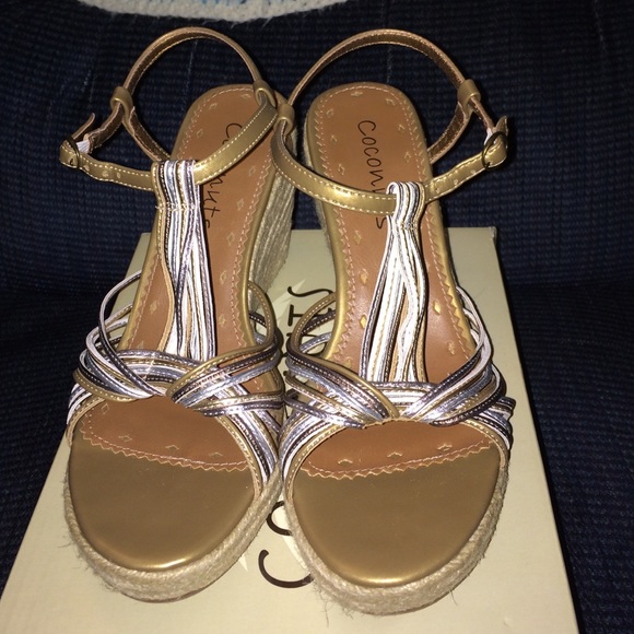 Metallic wedge sandals
