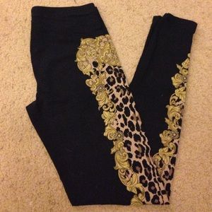 Edgy cheetah print leggings
