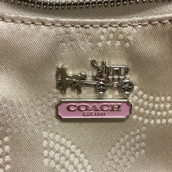 Authentic Coach hobo/cross body - Picture 5 of 12