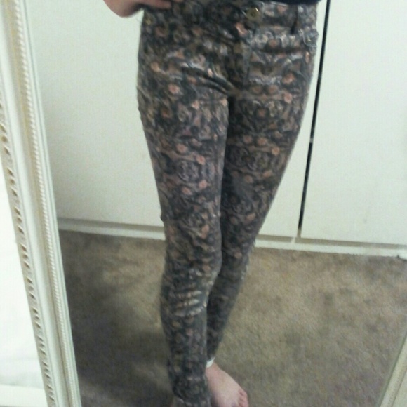 Beige Jeans
