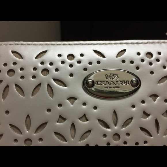 SOLD!!! Authentic Coach Wallet - Picture 2 of 3
