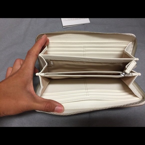 SOLD!!! Authentic Coach Wallet - Picture 3 of 3