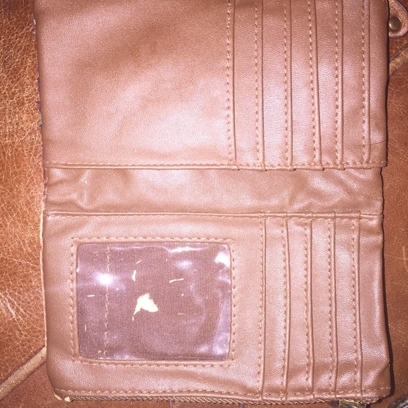 Mossimo wallet - Picture 2 of 3
