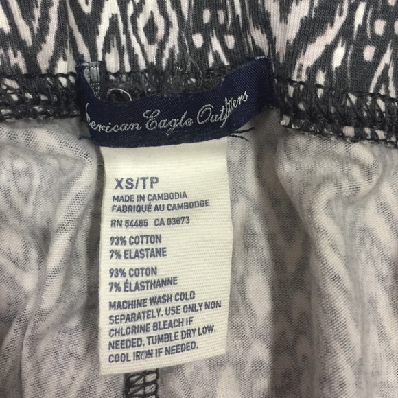 2 patterned leggings! - Picture 2 of 3