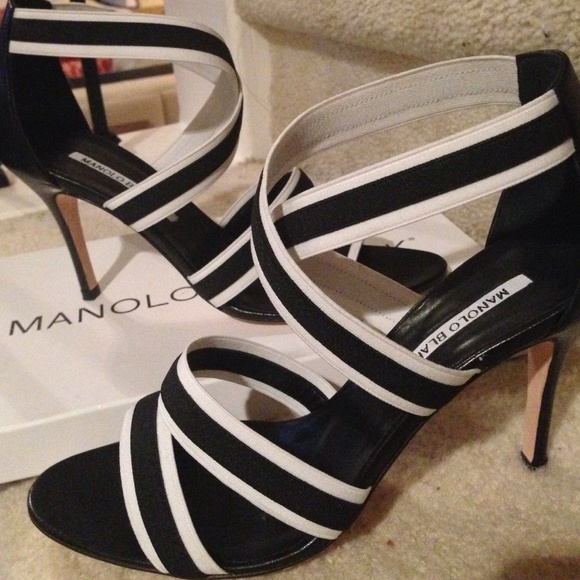 Manolo Blahnik size 38 like brand new! - Picture 3 of 4