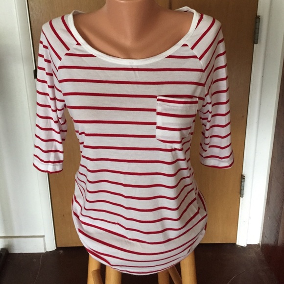 Forever 21 Tops - 💥Flash Sale💥Red stripe top
