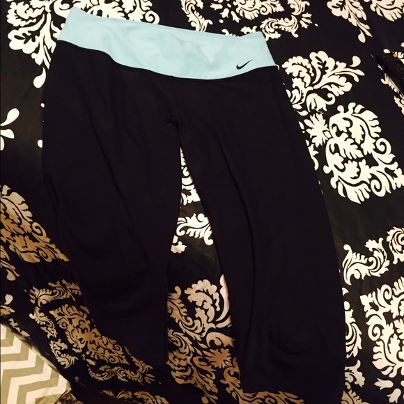 Nike Dri Fit Crop Legging
