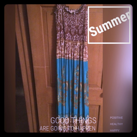 🎉HP🎉 Flirty Maxi Dress