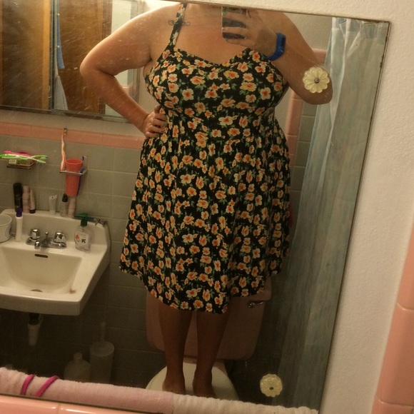 Forever 21 cross back floral dress