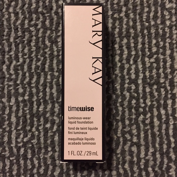 MK luminous wear foundation BEIGE 2
