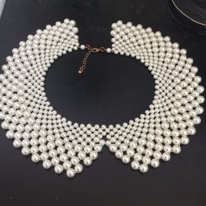 WHITE PEARL PETER PAN COLLAR NECKLACE