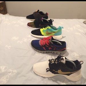 5 pairs of shoe trees