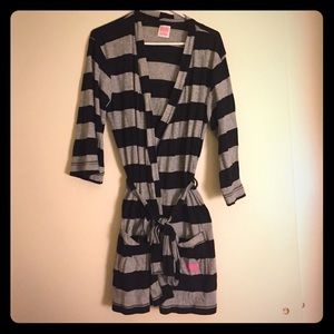 VS PINK black and gray striped robe