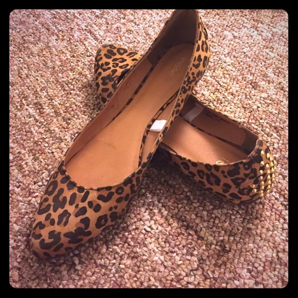 Animal print pointed flats with gold studs