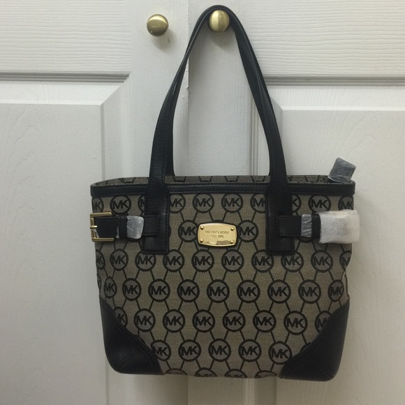 Authentic Michael knot purse - Picture 2 of 4