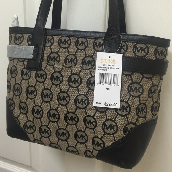 Authentic Michael knot purse - Picture 4 of 4