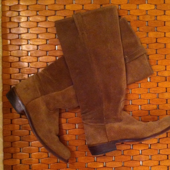 Suede tan boots!