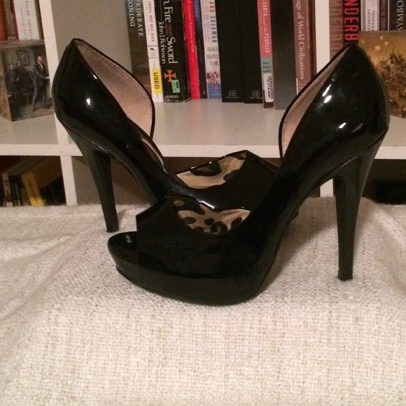 ✨Jessica Simpson peep toes