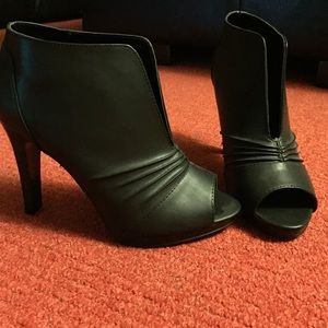 Maurice's brand peep toe bootie