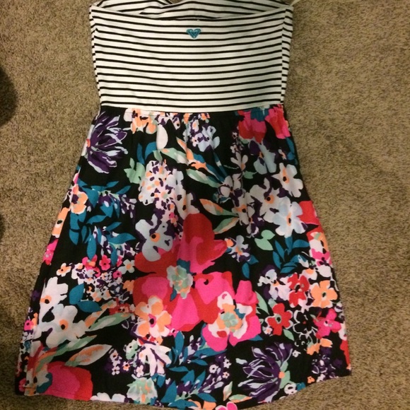 Roxy Strapless Dress - Picture 2 of 3