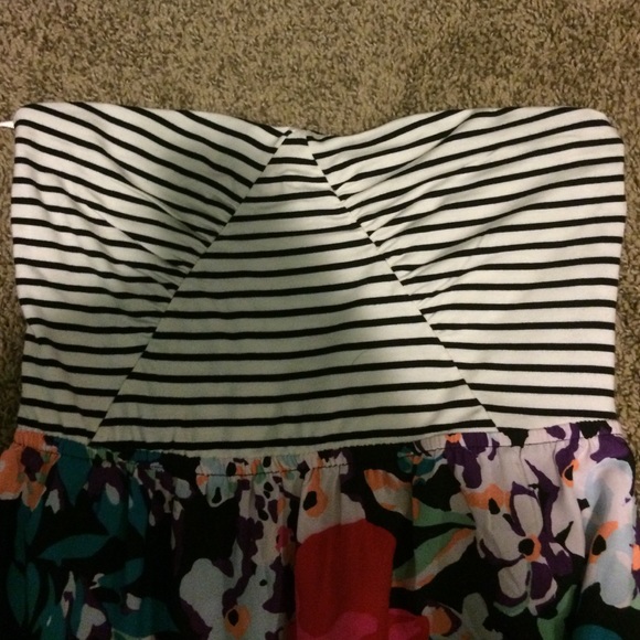 Roxy Strapless Dress - Picture 3 of 3