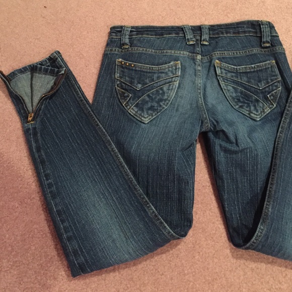 Triangle pocket skinny jeans