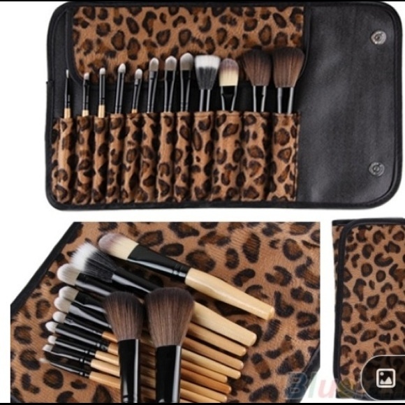 Make up brush set