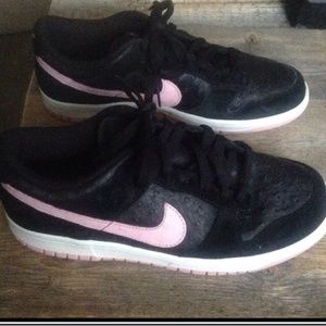Nike Pink and Black size 10