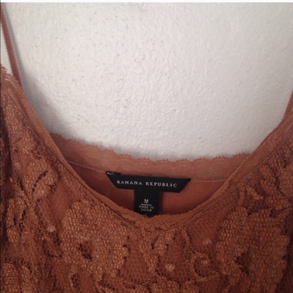 Banana Republic Lace Tank - Picture 2 of 3