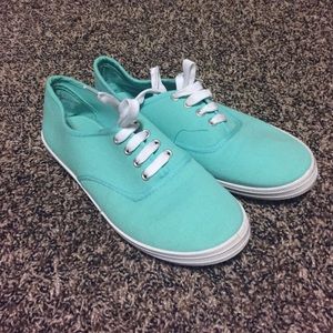 Brand new teal shoes