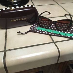 Authentic Henri Bendel sunglasses brown tent.