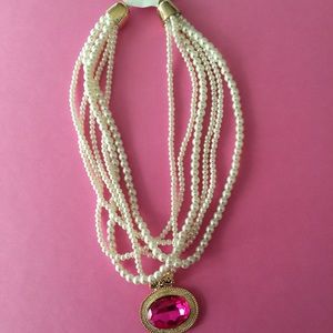 Pink stone pearls necklaces