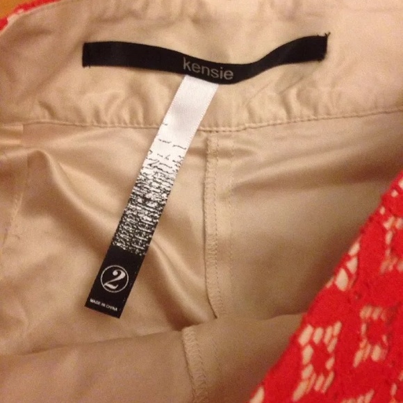 Kensie Geo Floral Lace Crochet Coral Shorts Size 2 - Picture 4 of 4