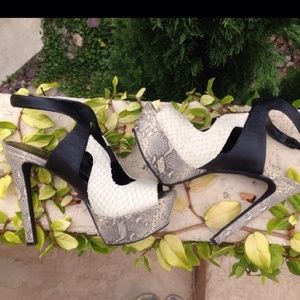 SOLD Jessica Simpson Bendie platform shoes