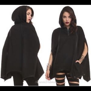 Hot Topic Disney's Maleficent pullover cape