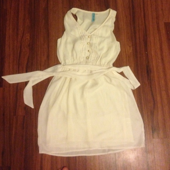 Cream colored Francesca's dress